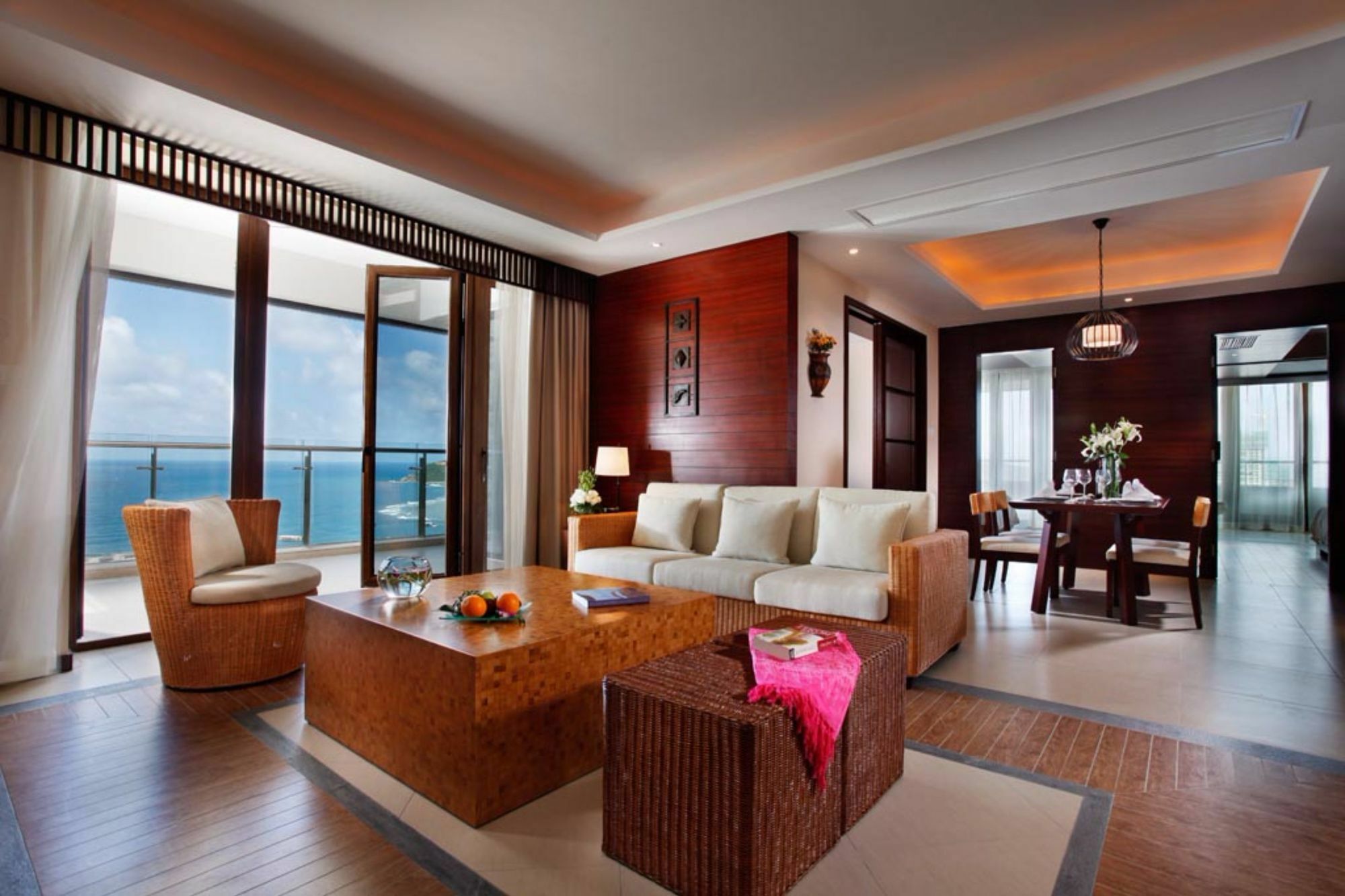 Serenity Coast All Suite Resort 三亜市 エクステリア 写真